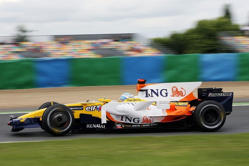 2. Training: Alonso fährt Bestzeit