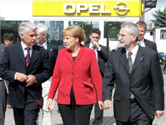 Bundeskanzlerin Merkel trifft Opel-Chef Demant auf Rügen