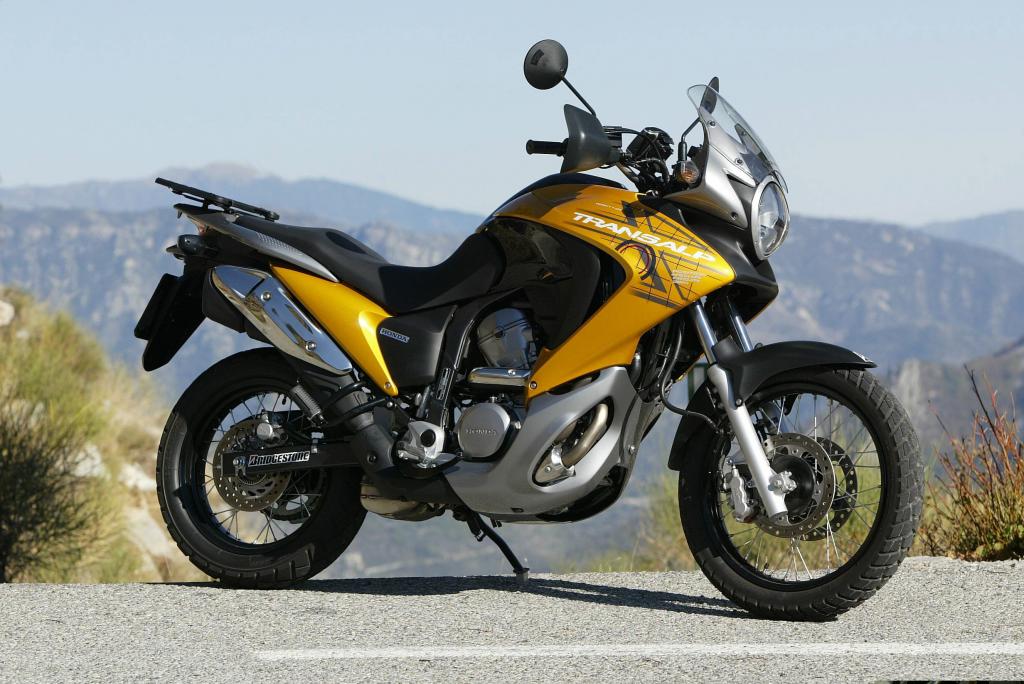Fahrbericht Honda Transalp: Über die Alpen und dann immer weiter 