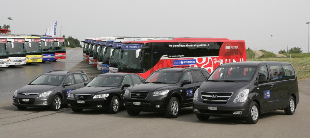 Hyundai übergibt Fahrzeugflotte für die Fußball-EM
