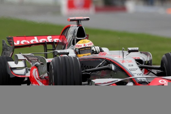 McLaren vs. Ferrari: Schrecksekunden & Parkplatzsuche