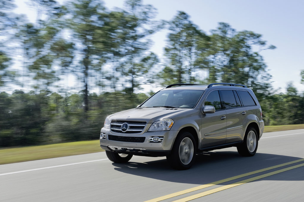 Mercedes-Benz führt in Amerika die ersten Diesel-Modelle mit AdBlue-Einspritzung ein