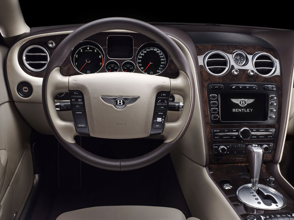 Neuer Bentley Continental Flying Spur Speed ist 322 km/h schnell 