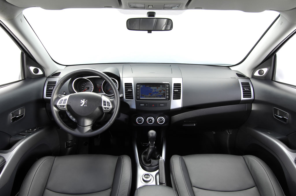 Peugeot 4007 Platinum ab Juli auf Wunsch mit Automatik 