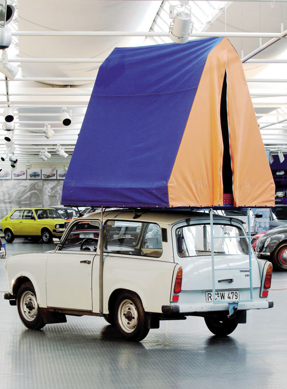Pkw Trabant 601 S - Kombi Universal mit Dachzelt (1988).