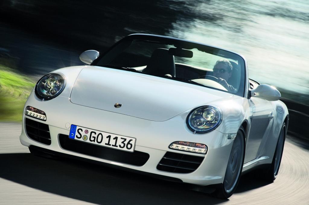 Porsche präsentiert Carrera 4 mit elektronisch geregeltem Allradantrieb