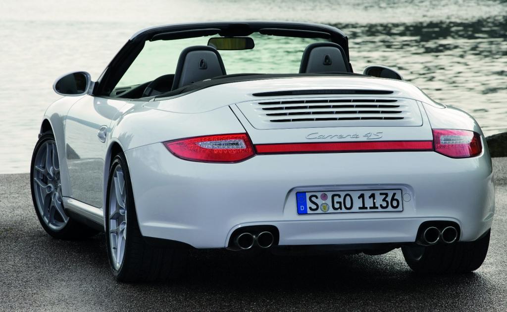 Porsche präsentiert Carrera 4 mit elektronisch geregeltem Allradantrieb