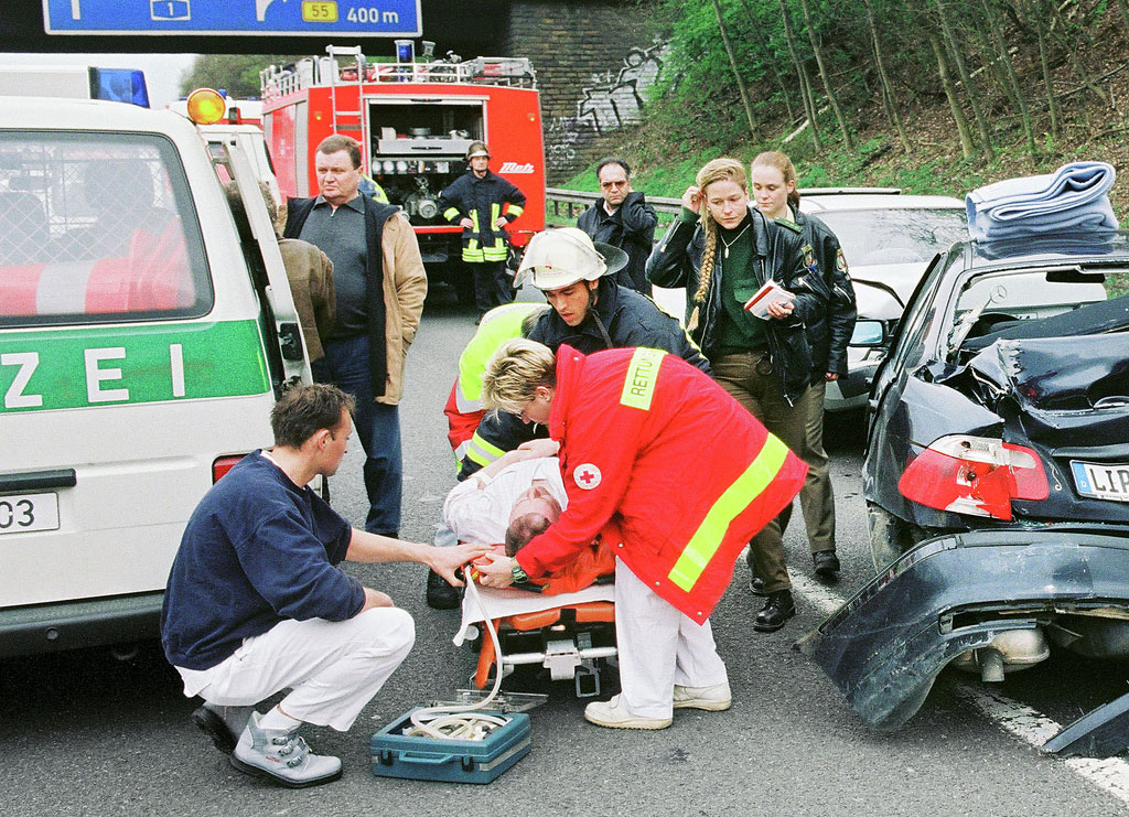 Ratgeber: Richtiges Verhalten am Unfallort 