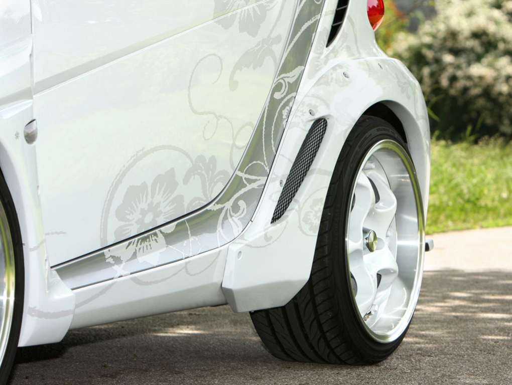 Smart Fortwo Cabrio wird breit getunt