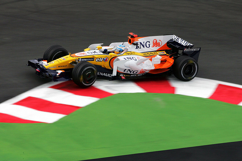 Toller Start für Renault: Alonso mit Bestzeit am Nachmittag