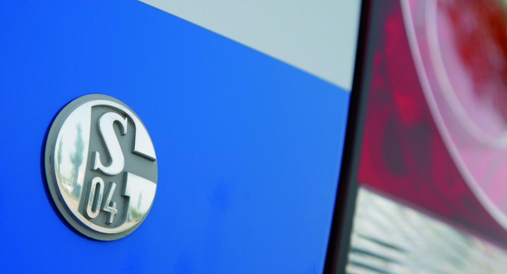 Volkswagen zeigt auf Schalke Polo „S04-Edition“