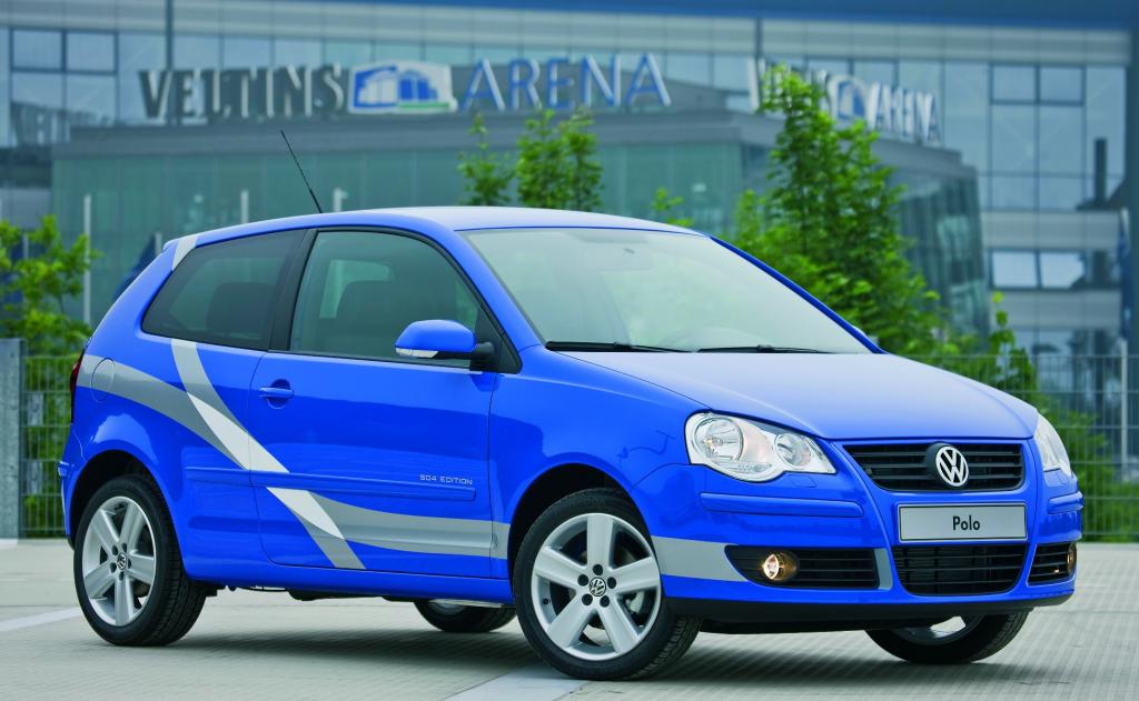 Volkswagen zeigt auf Schalke Polo „S04-Edition“