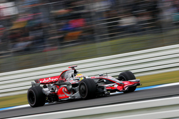 2. Training: Hamilton deutlich vorne