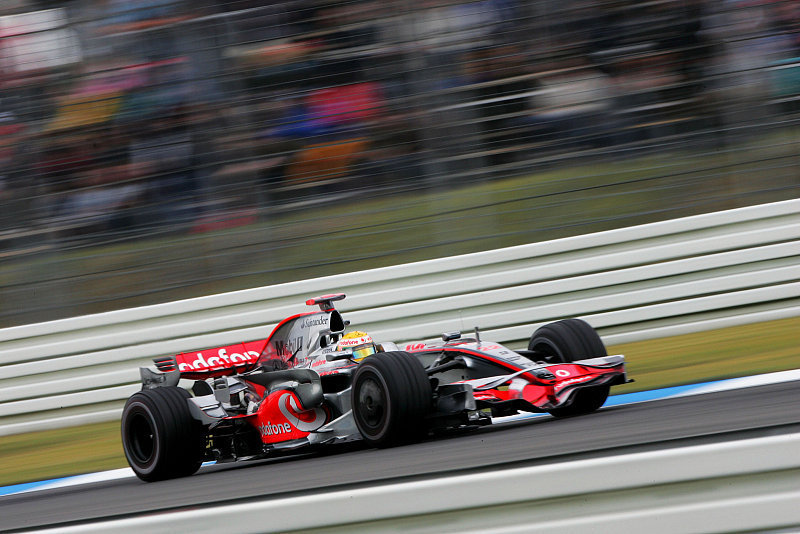2. Training: Hamilton deutlich vorne