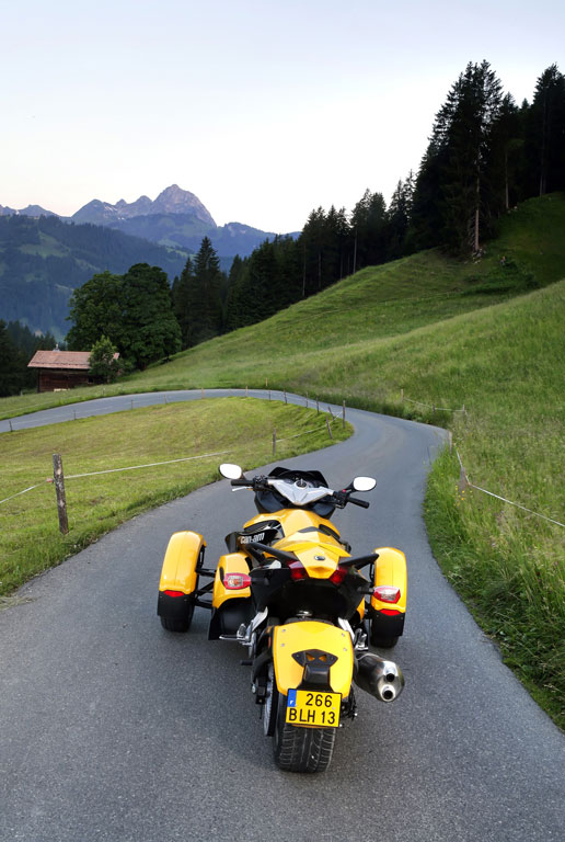 Can-Am Spyder: Jetski auf dem Asphalt 