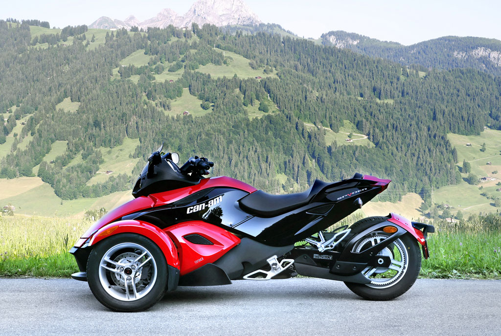 Can-Am Spyder: Jetski auf dem Asphalt 