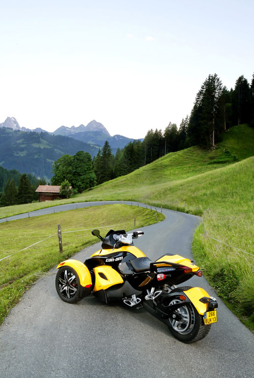 Can-Am Spyder: Jetski auf dem Asphalt 
