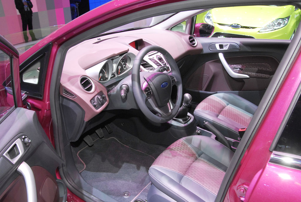 Ford zeigt ein riesiges Herz für den neuen Fiesta