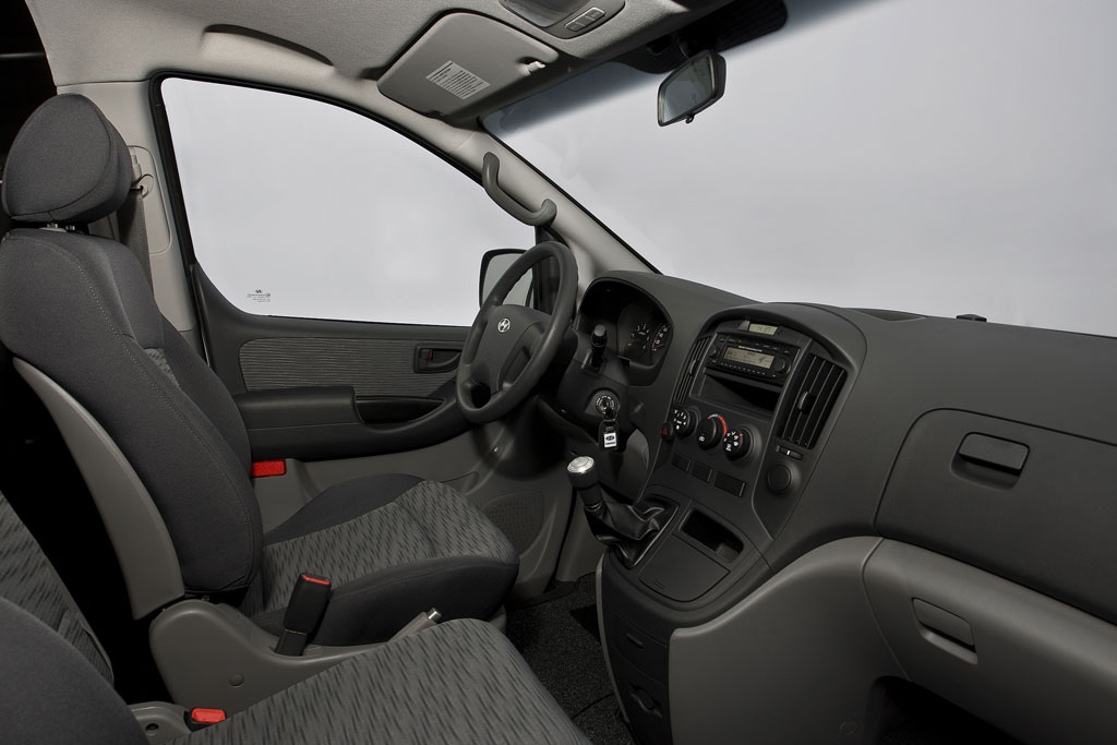 Hyundai H-1 jetzt auch als Kleinbus