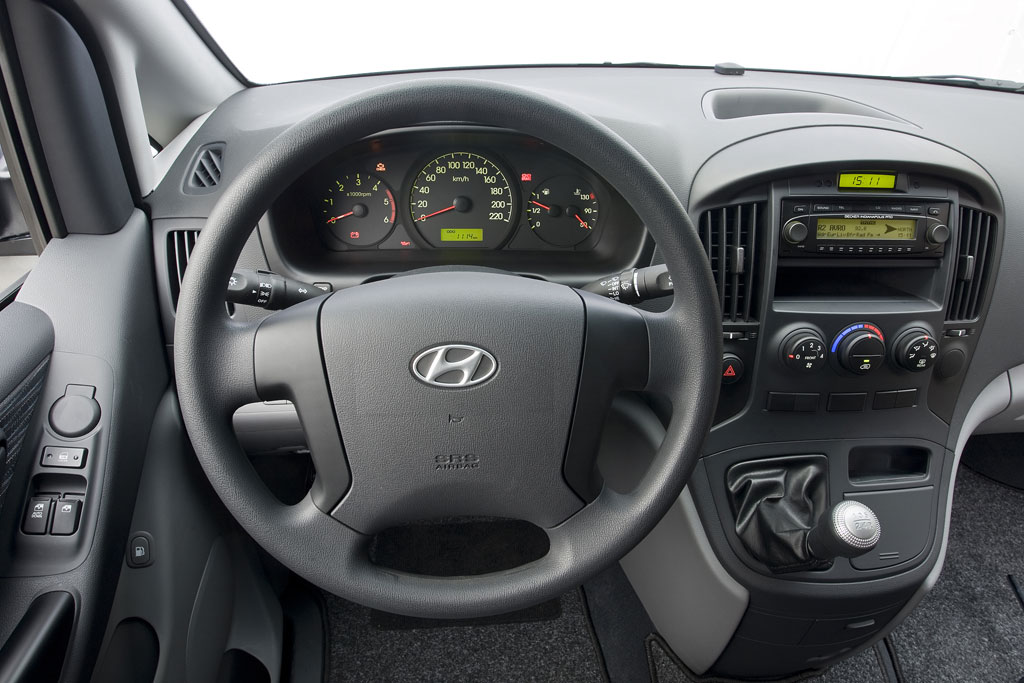 Hyundai H-1 jetzt auch als Kleinbus