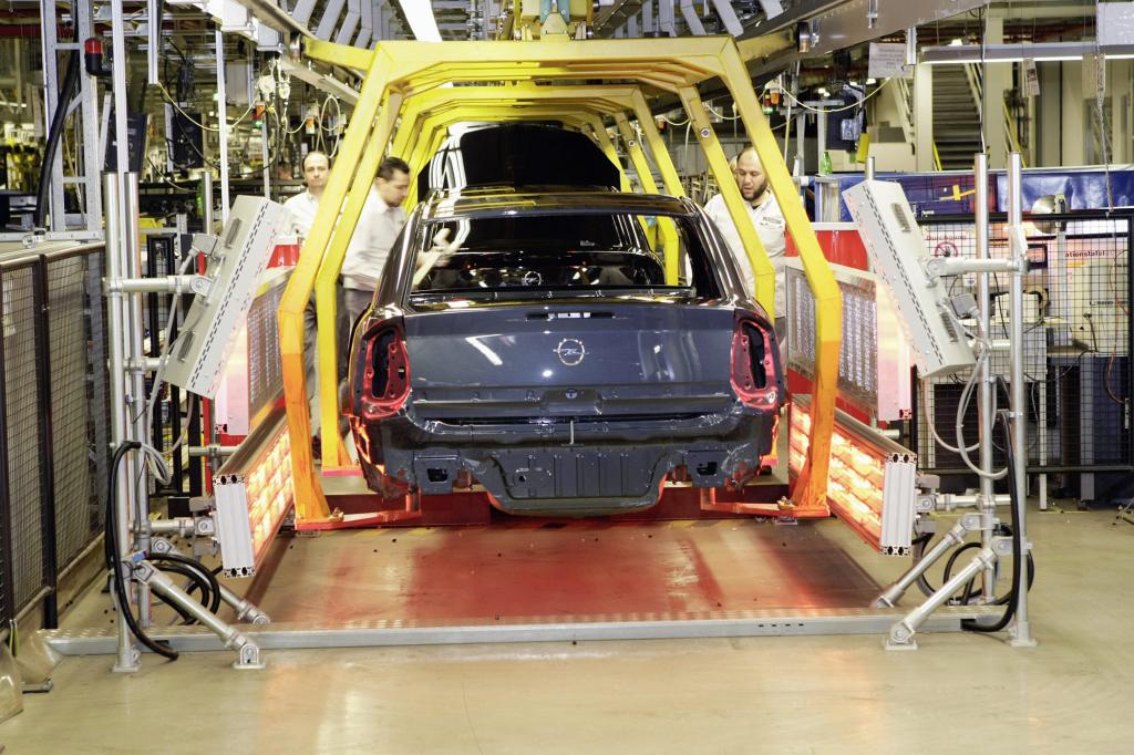 Insignia wird auf dem ''Ochsengrill'' angerichtet