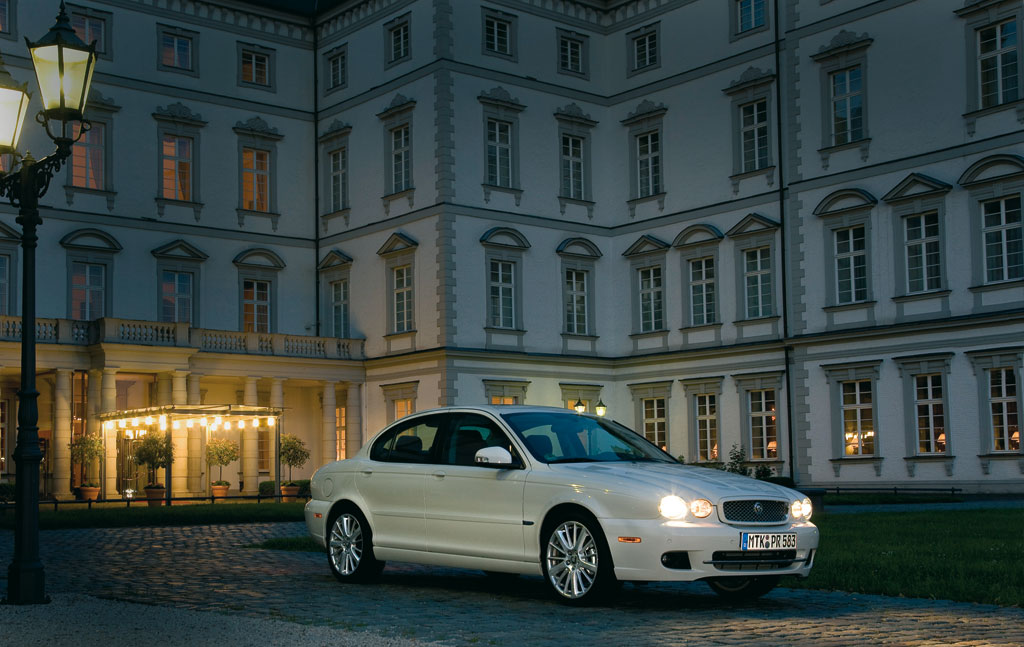 Jaguar X-Type mit 500 neuen Komponenten