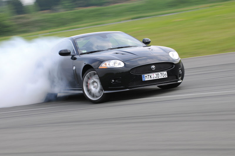 Jaguar XKR-S