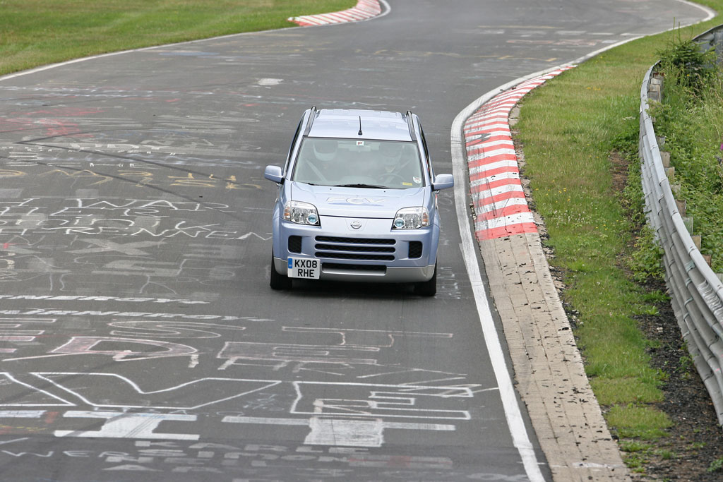 Nissan X-Trail FCV mit Rekord auf dem Nürburgring 