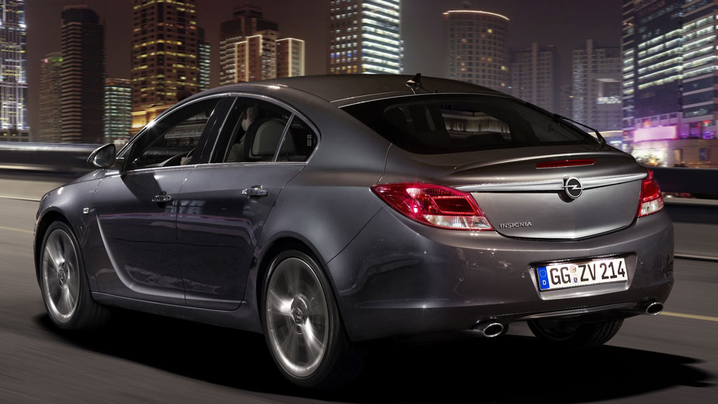 Opel Insignia feiert doppelte Premiere bei der London Motorshow