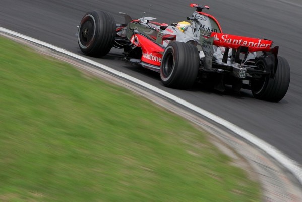 3. Training: Hamilton bleibt Spitzenreiter