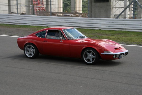 AvD-Oldtimer-Grand-Prix: Opel feiert den GT