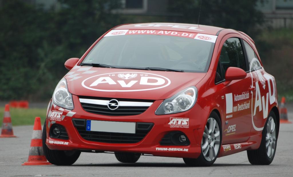AvD und Opel unterstützen Rennsporttalente 