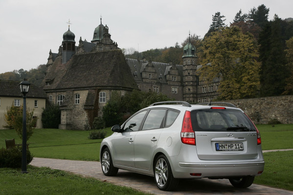 Fahrbericht Hyundai i30cw 1.6 CRDi Comfort: Mehr Platz für Gepäck und Beine