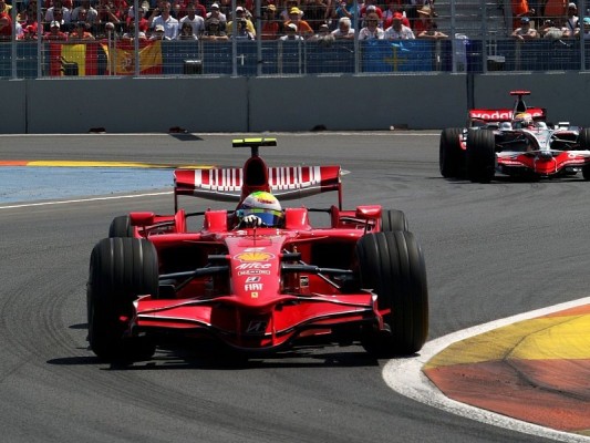 Geht Marlboro vorzeitig?: Ferrari holt schon Marketing-Personal
