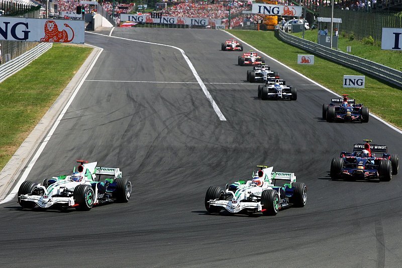 Honda gegen Heidfeld: Feuriges Hindernis