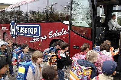 Kampagne: Sicher mit dem Bus zur Schule