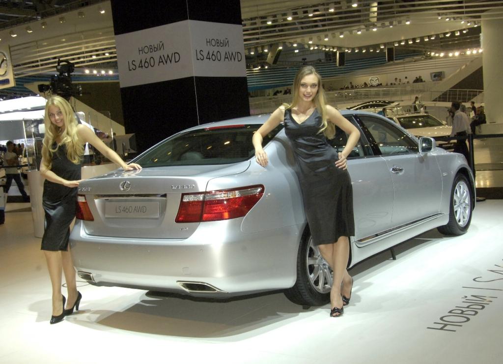 Lexus LS 460 AWD feiert Weltpremiere