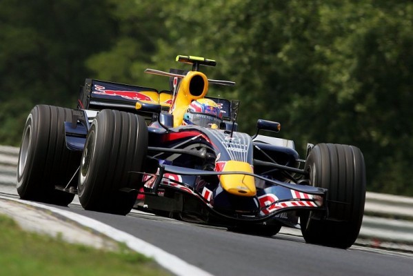 Red Bull mitten im Dreikamf: 10:1 für Webber