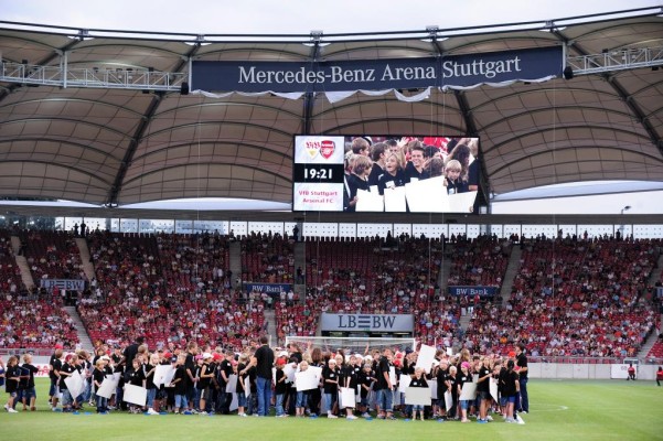 Stuttgarter Stadion wird zur Mercedes-Benz Arena