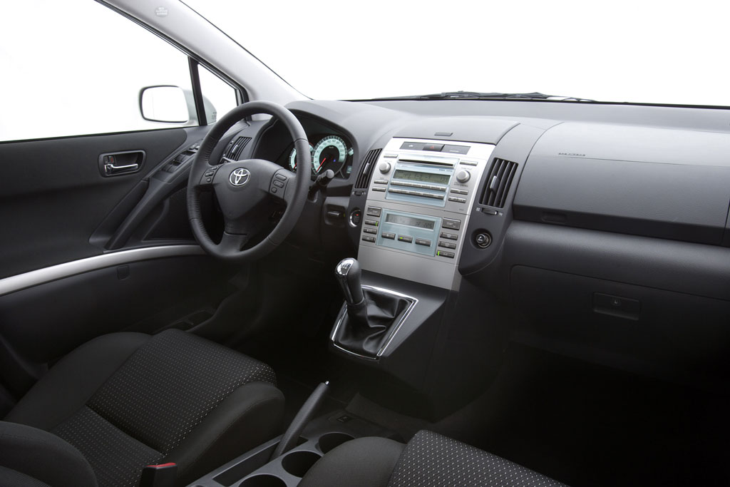 Toyota Plug-In-Hybrid: Tanken aus der Steckdose 