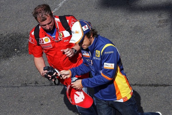 Alonso tippt auf Räikkönen: Keine Ferrari-Aussichten 2009