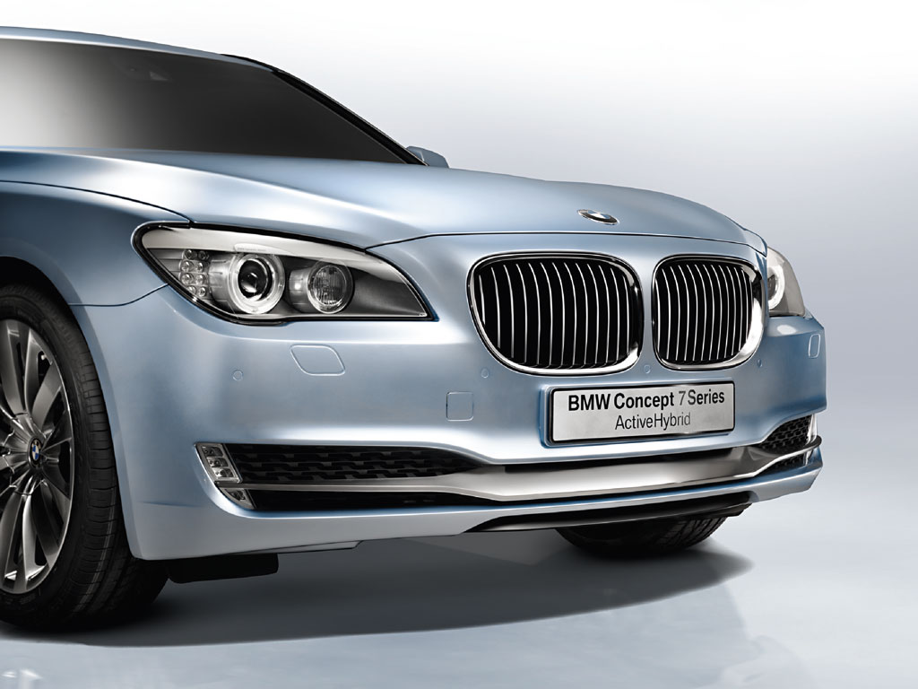 BMW zeigt 7er-Hybrid 