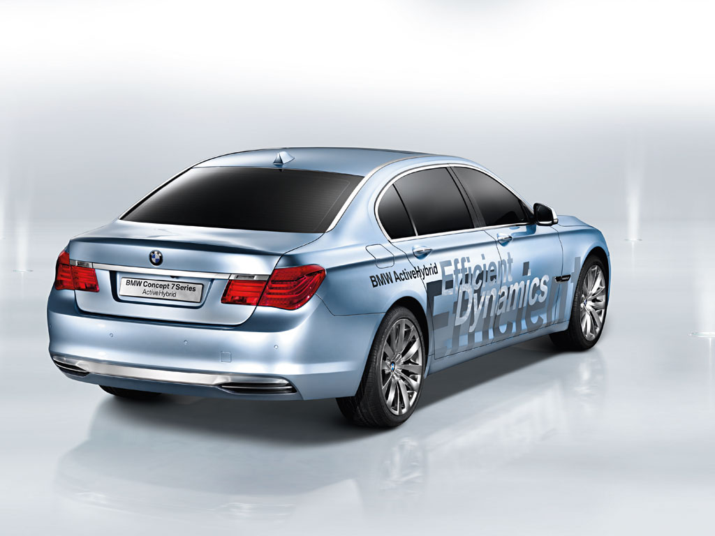 BMW zeigt 7er-Hybrid 