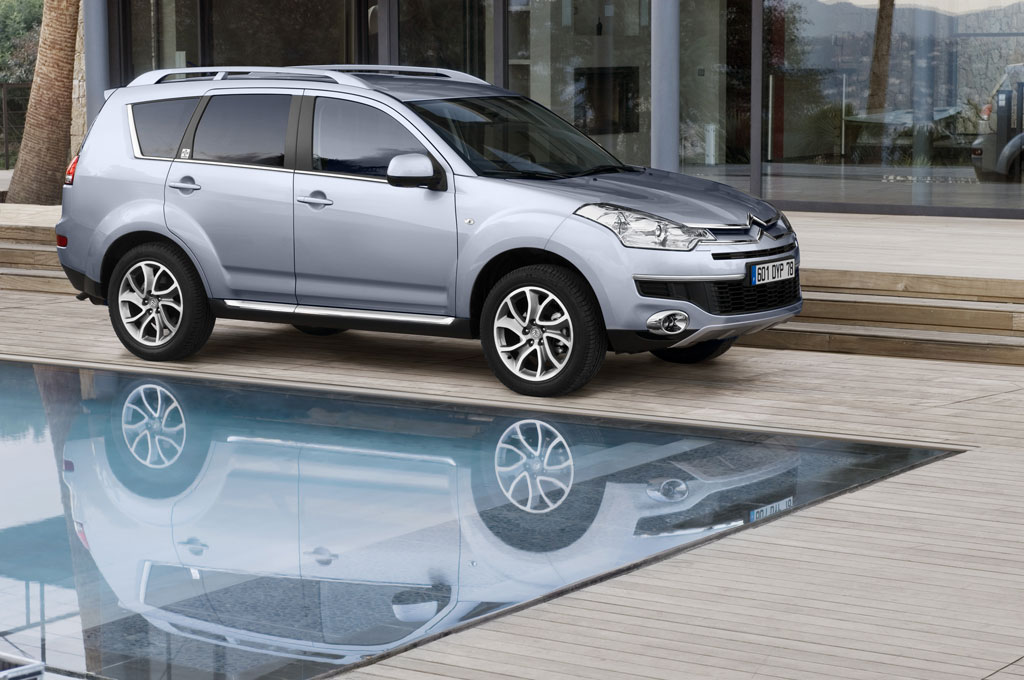 Citroën C-Crosser jetzt auch als Benziner