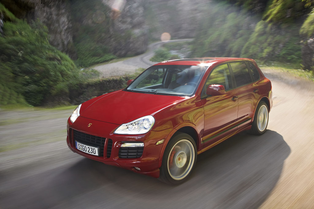 Fahrbericht Porsche Cayenne GTS: Tiefflieger im Offroad-Kleid