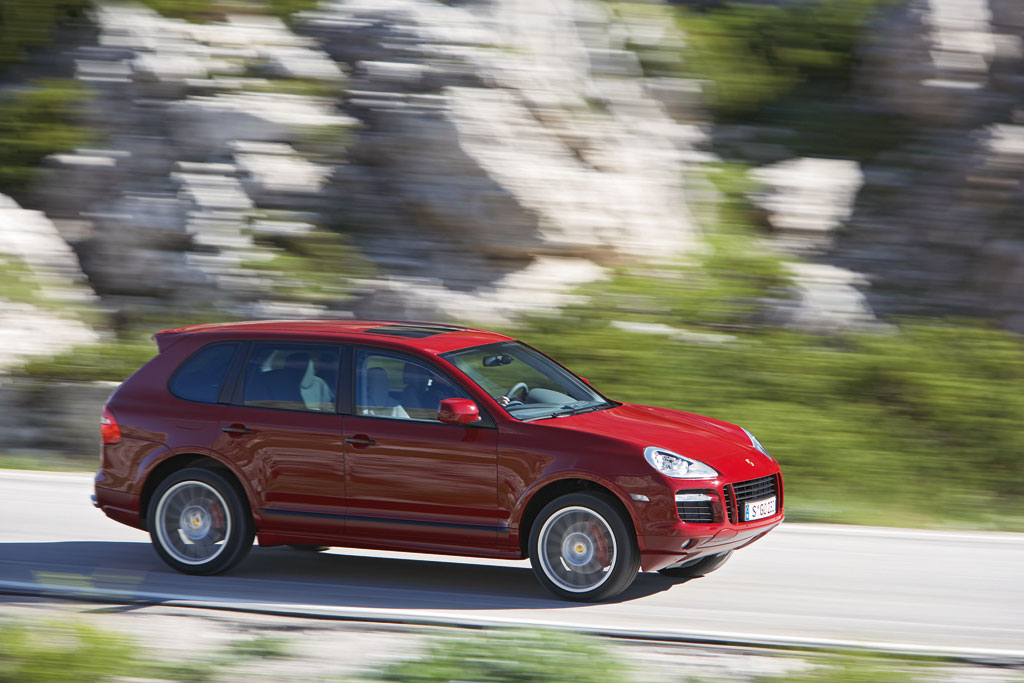 Fahrbericht Porsche Cayenne GTS: Tiefflieger im Offroad-Kleid
