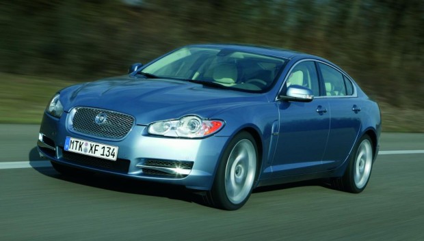 Jaguar ruft XF zurück