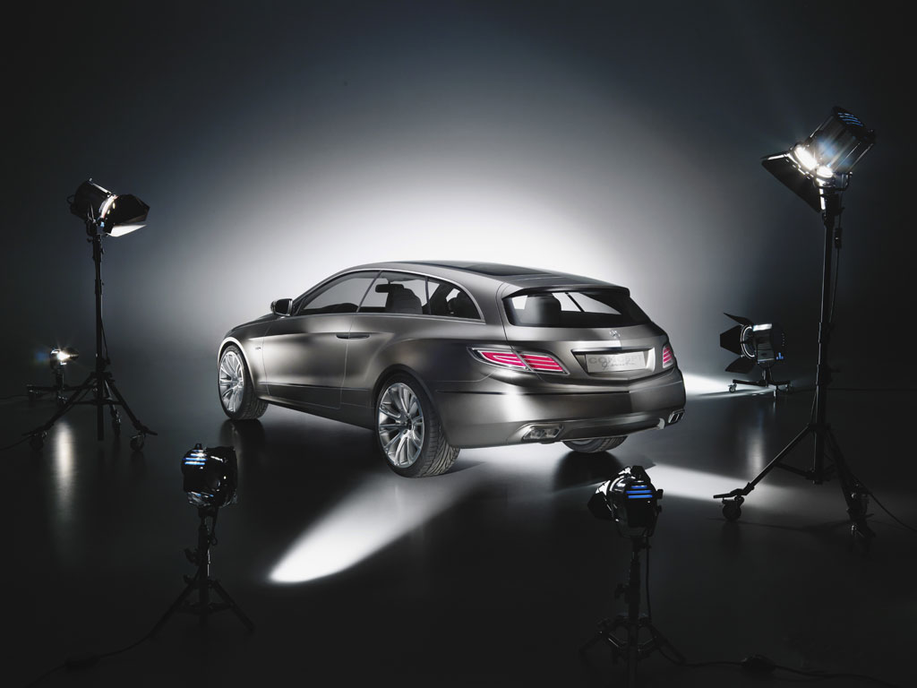 Mercedes-Benz zeigt in Paris Showcar ''Concept Fascination''
