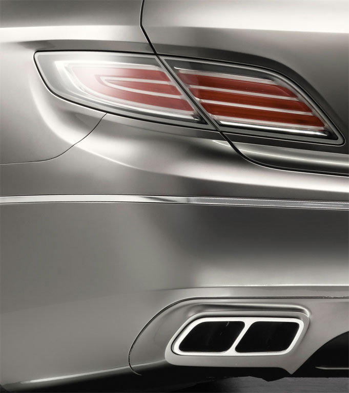 Mercedes-Benz zeigt in Paris Showcar „Concept Fascination“ 