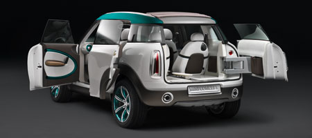 Mini Crossover Concept mit mehr Raum und Allradantrieb 